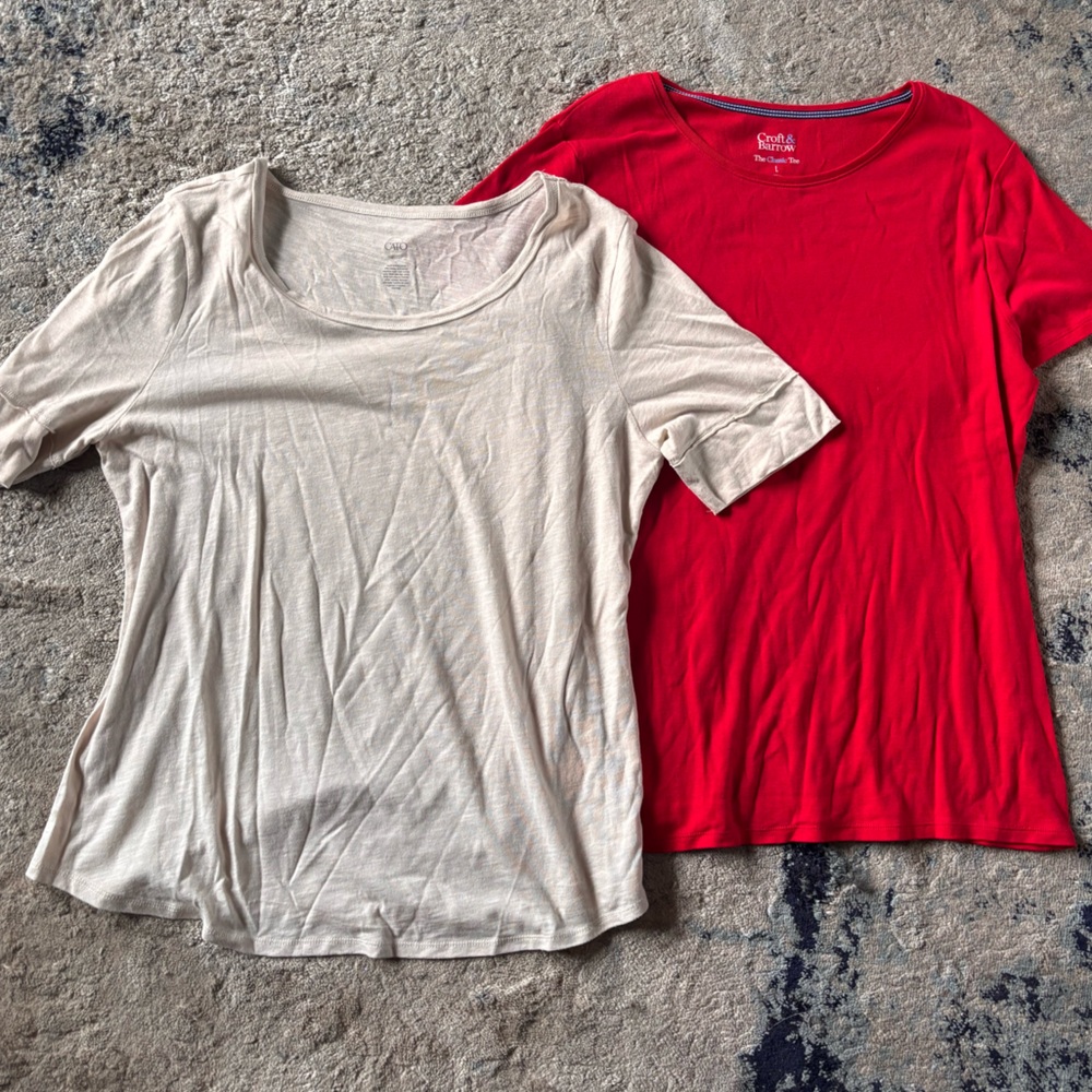Women’s large L classic tshirt set of 2